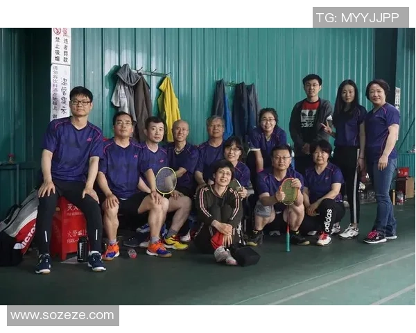 南京羽毛球队与广州羽毛球队赛后复盘速度对比分析与战术探讨 南京羽毛球队与广州羽毛球队赛后复盘速度对比分析与战术探讨